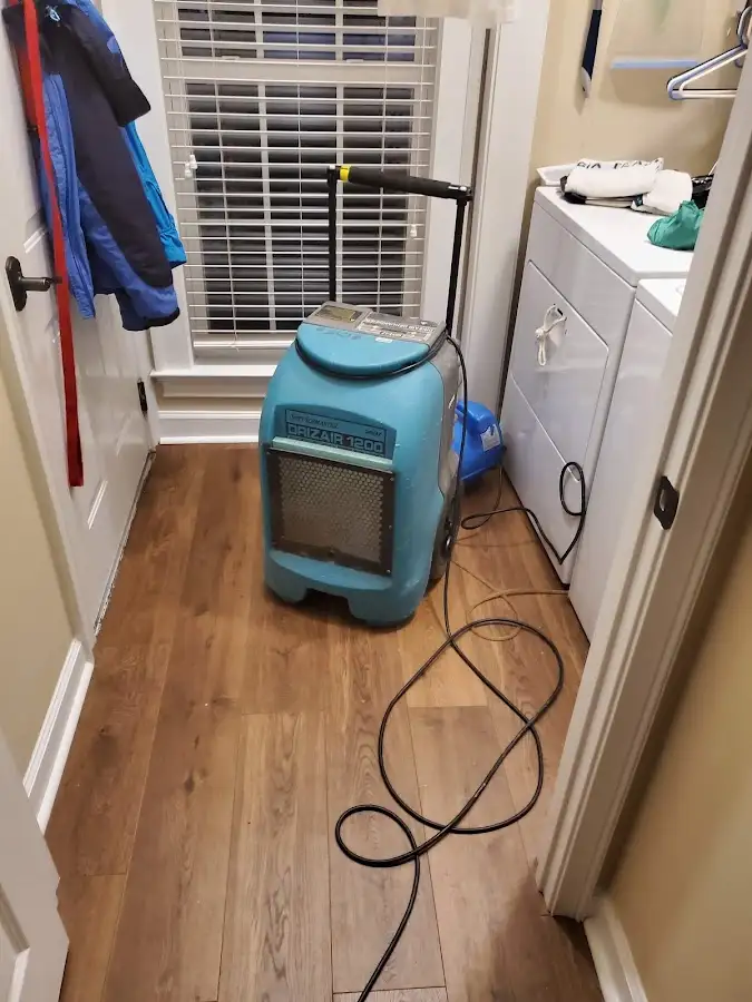 Commercial dehumidifier deployed for Crawl Space Restoration in Katy